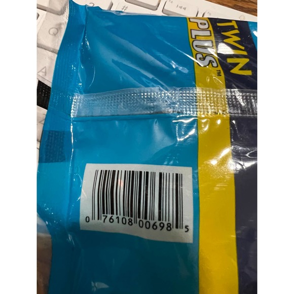 Twin Plus Advantage Disposable Stainless Steel Razors 3 pkgs 30 total $5 - Picture 3 of 5